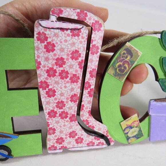 Wood Welcome Gardening Themed Sign (dimensional) - Picture 4 of 9